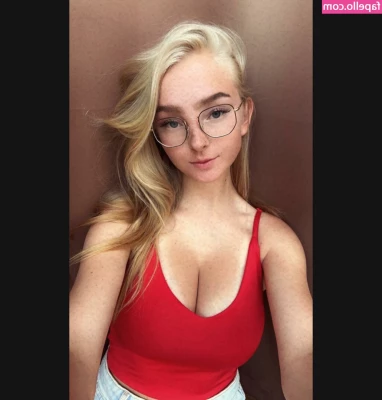 blonde_vivi [ blonde-vivi ] - Pussy, ass and tits, what more can you want?