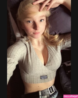 blonde_vivi [ blonde-vivi ] - Hello babes  Is there anything I can do for you