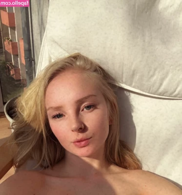 blonde_vivi [ blonde-vivi ] - Repost   sorry its been a while