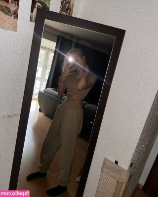 blonde_vivi [ blonde-vivi ] - Good morning   who would like to be underneath me