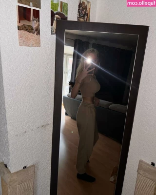 blonde_vivi [ blonde-vivi ] - NO MORE PORN BAN! I will still be updated and posting on pocketstars