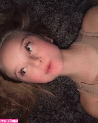 blonde_vivi [ blonde-vivi ] - can I put them in your mouth? 💦