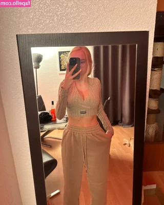 blonde_vivi [ blonde-vivi ] - Geilen Samstag abend