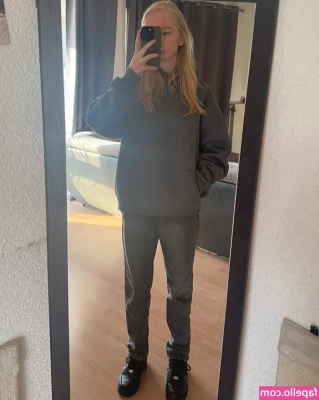 blonde_vivi [ blonde-vivi ] - GOOD MORNING MY BABIES    Today I will be surprising everyone who has