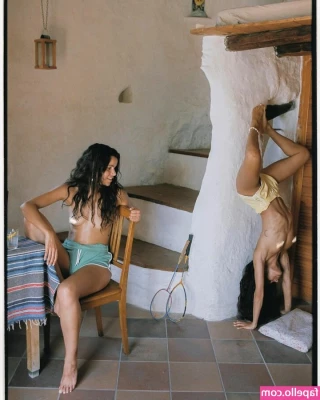 Francesca Pey [ francesca-pey ] - How kinky should I get