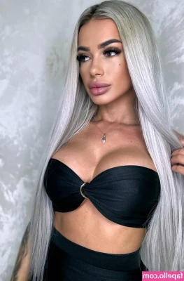 Ioana Neaçsu [ ioana-neasu ] - Living that bikini all day kind of life