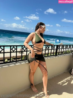 Mamigianyy - My big ass and my big balls