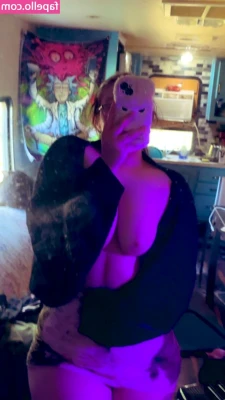 Kennalynette18 - Ready to be distracted?