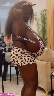 Busty Vivian [ busty-vivian ] - Happy Wednesday baby 😘😘 I’m waiting for you