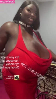 Busty Vivian [ busty-vivian ] - My kinda candid pictures 🧐