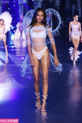 Jasmine Tookes [ jasmine-tookes ] - Wanna watch me get my throat stuffed,  Stretched with a toy, then
