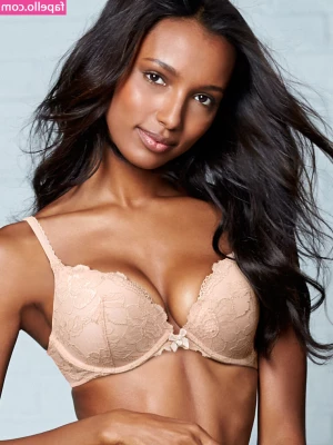 Jasmine Tookes [ jasmine-tookes ] - NOT GIVING A FUCK TONIGHT 😈 showin u dis wap 🐱💦 and my hard