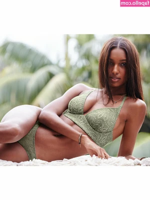 Jasmine Tookes [ jasmine-tookes ] - since u guys loved the videos from when I was 18, I just sent out a