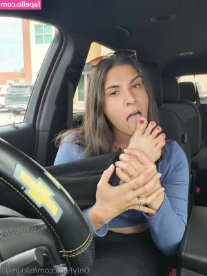Nicolesgoddesssoles - Sorry for spamming need to make content in this skirt