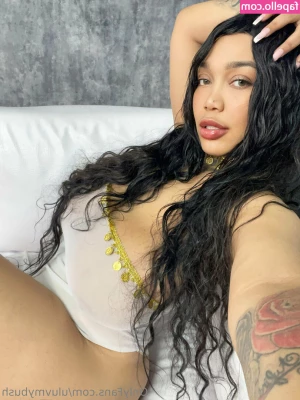 uluvmybush - Your big tiddy goth gf ;)