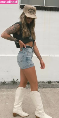 Jessie Young [ jessie-young ] - Happy Saturday