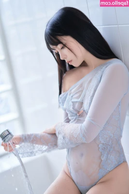 Hinaki335 - Tip $12 to see the sensual and sexy strip video that goes with this