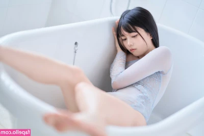 Hinaki335 - Superchub @ts_naomi_milan is bak and he takes daddy dicks and moans