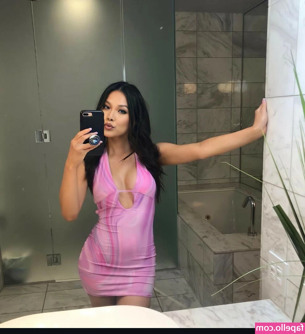 Beckycherie_ [ beckycherie ] - Hey lovely!! I hope you're having an amazing day 😘❣️
