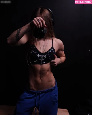 kayshreddyy - interact with me  Tell me what you wanna drool over