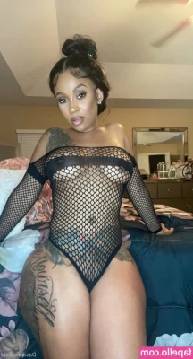 Dasaniwaterz - Twerking Bare