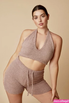 katelavrentios - It’s so hard to fit leggings over this massive thing you helped me