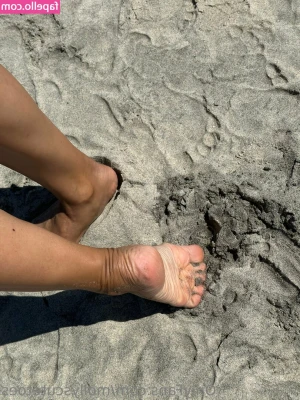 mollyscutetoes [ mollyscutetoes-1 ] - Spoiling you guys tonight 😋😘