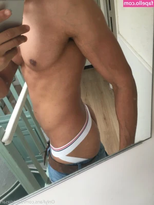 zakariasan - morning! i really wanna get fucked on this chair 🥺