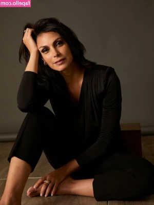 Morena Baccarin [ morena-baccarin ] - Is my bday.   Shower me with tips, love and wishes Show me your love
