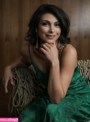 Morena Baccarin [ morena-baccarin ] - spank me daddyy