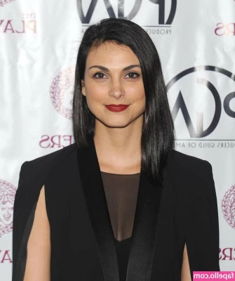 Morena Baccarin [ morena-baccarin ] - Off to the beach  Going out for drinks after  you better be paying