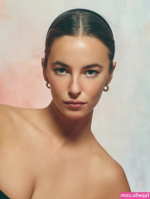 Amelie Manzoli [ amelie-manzoli ] - Big natural boobs🤩