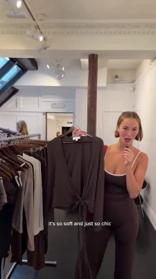 Amelie Manzoli [ amelie-manzoli ] - naughty chatting time👅🫦