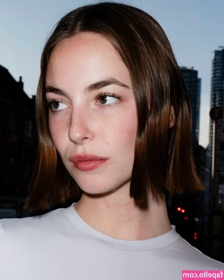 Amelie Manzoli [ amelie-manzoli ] - LIKE if you d take care of my dick