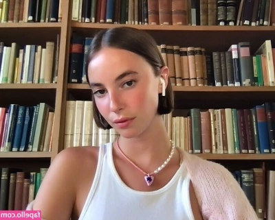 Amelie Manzoli [ amelie-manzoli ] - Even using my vibe gets me super creamy♥️ Full video going out to
