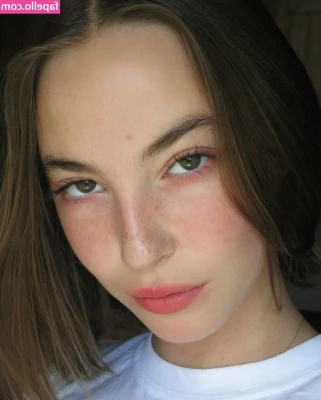 Amelie Manzoli [ amelie-manzoli ] - Thank you for liking for who I am;) A bunch of baal Sportswear Pics
