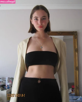 Amelie Manzoli [ amelie-manzoli ] - Still working on getting more of the Alexis stuff ready to post so