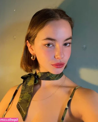 Amelie Manzoli [ amelie-manzoli ] - Come here with me to my beD  And fuck me