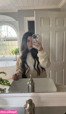 Steph Pappas [ steph-pappas ] - Wanna suck my clit and make my pussy happy?🐱😊🐱