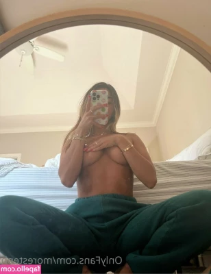 Steph Pappas [ steph-pappas ] - FUCK what a mess I made. I had to stuff my tight ass and squirt all