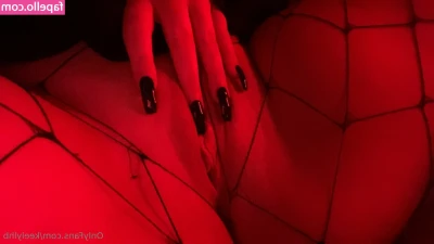 keelylhb - i had a nasty 3 some after this with a celebrity & my girl 🙈