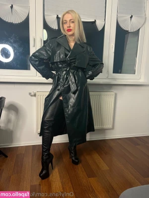 katyasuperb - Baby, want to sext with me right now? 🔥🔥🔥