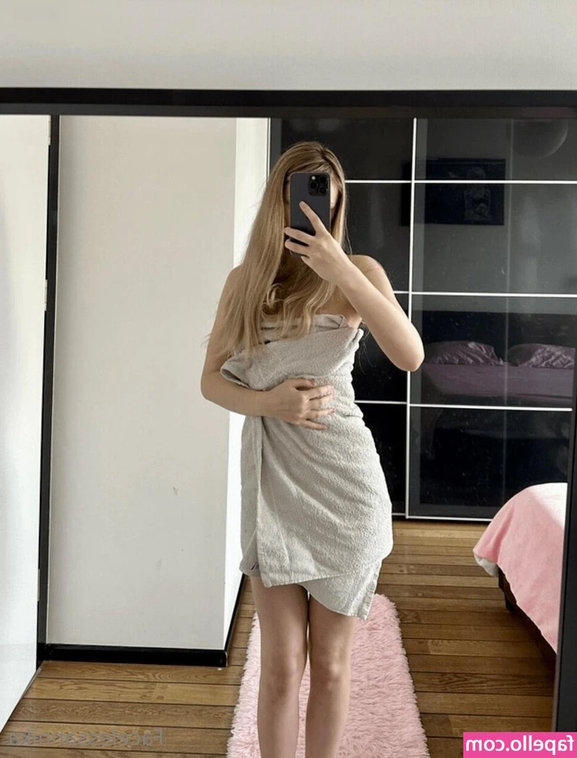 Facelessannika - ..and that I know how to use them. 🤭