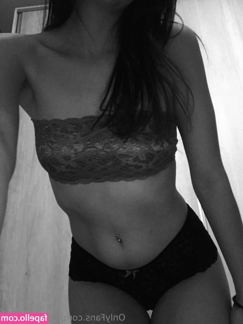 chloemiller09 - I can’t remember if I’ve ever uploaded these gorgeous photos