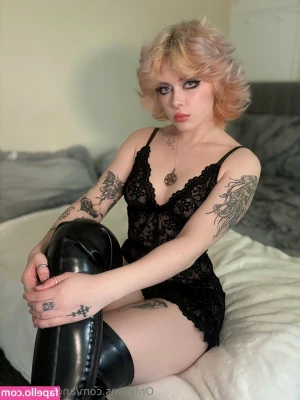 angelica_reed [ angelica-reed ] - Wet Wednesday     stuffing my mouth with my tentacle