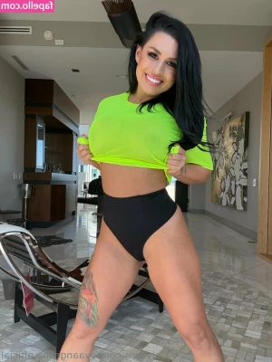 evaangelina.official [ evaangelina-official ] - Everything’s better down where it’s wetter don’t you agree?