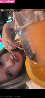 um.alayna [ um-alayna ] - Added a new video you guys