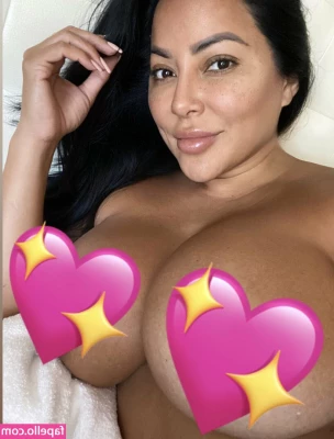 Kiara Mia [ kiara-mia-2 ] - queen_val_s horny slut loves to fuck herself and other sexy babes  