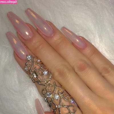 Niasimonexo - Hello sir,  How do you feel when you see me wearing this revealing