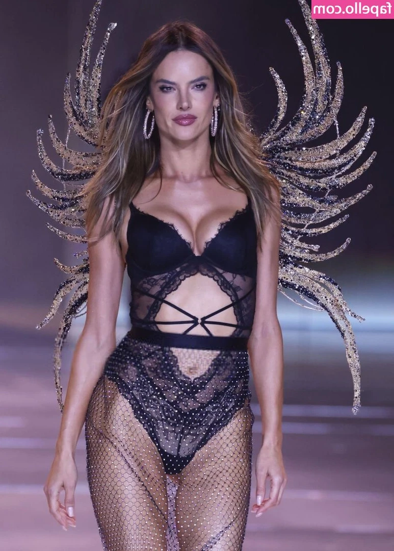 Alessandra Ambrosio [ alessandra-ambrosio ] - Let's have our own Olympic Games baby! 🥇 This is the sexy Olympics